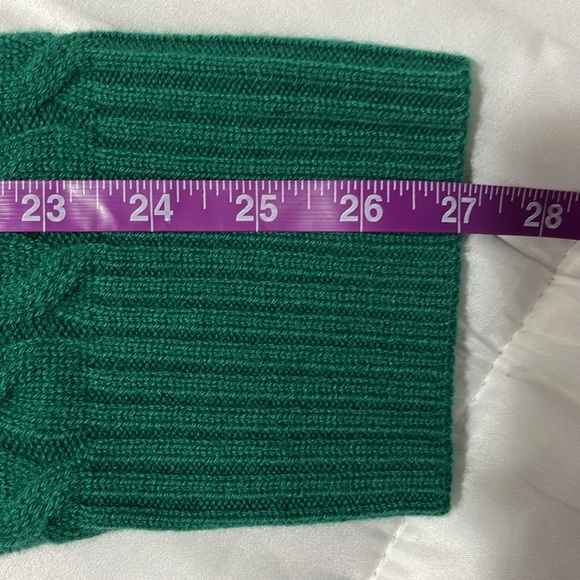 NEW J Crew Cashmere cable-knit crewneck sweater!!! - Picture 5 of 8